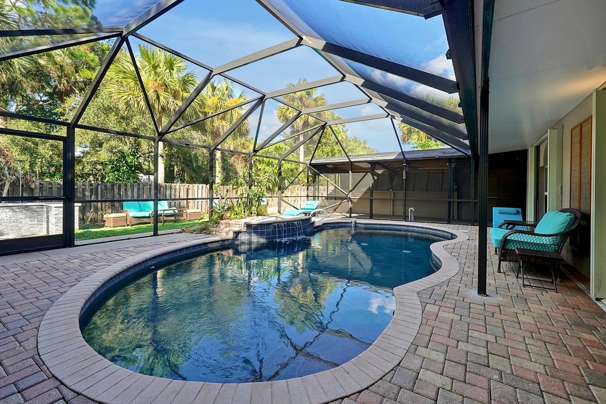 Вилла Poolside Cocoa Oasis W/ Tiki Bar! Frontenac Экстерьер фото